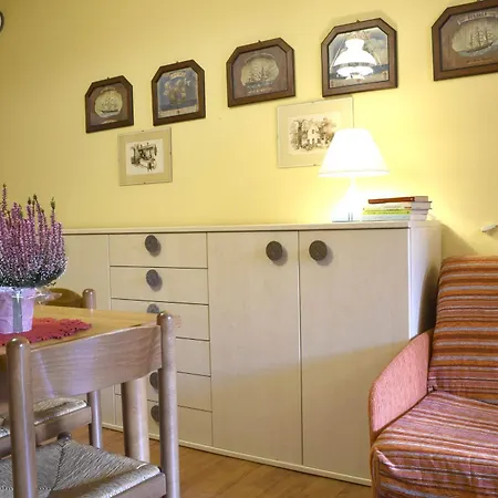 5 Minutes From Monterosa Ski, Small Cottage Lejlighedshotel