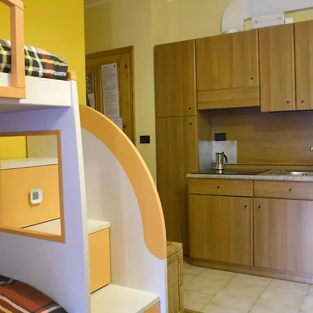 Aparthotel 5 Minutes From Monterosa Ski, Small 3*