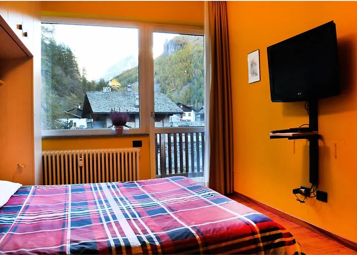 5 Minutes From Monterosa Ski, Small Cottage 3*